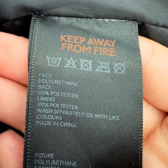 NWOT Urban Outfitters Jules Faux Leather Blazer Medium - Picture 7 of 9